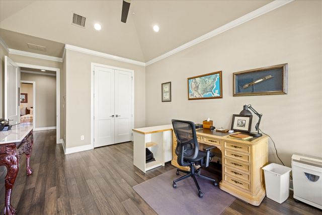 2603 Waters Edge Drive, Granbury, TX 76048