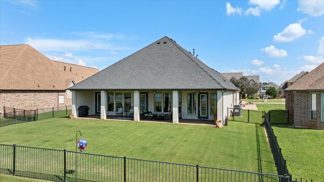 2603 Waters Edge Drive, Granbury, TX 76048