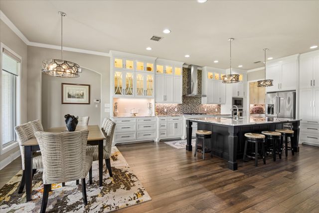 2603 Waters Edge Drive, Granbury, TX 76048
