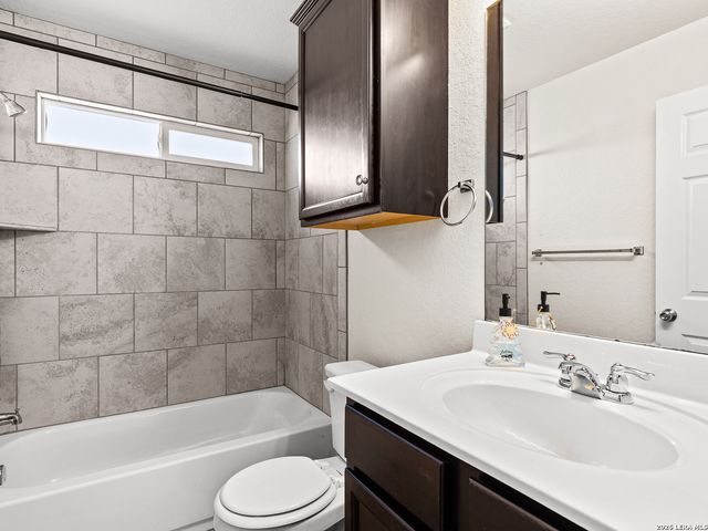 5934 Hematite Rim, San Antonio, TX 78222