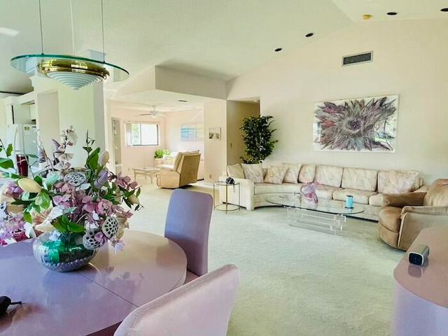 10656 Tropic Palm Avenue 202, Boynton Beach, FL 33437