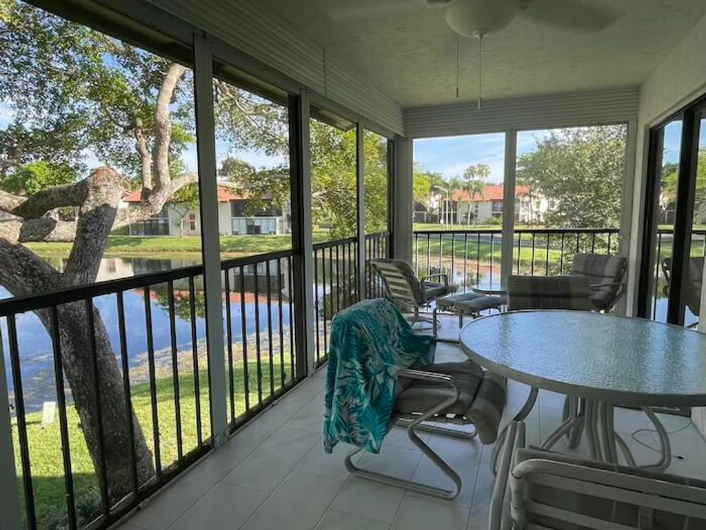 10656 Tropic Palm Avenue 202, Boynton Beach, FL 33437