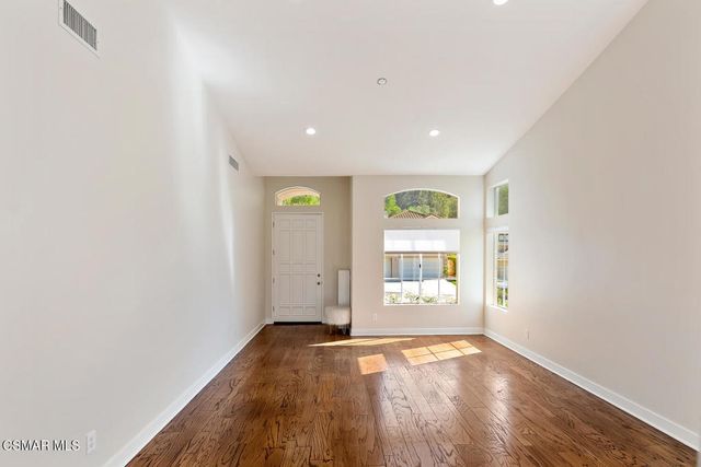 5133 Pesto Way, Oak Park, CA 91377