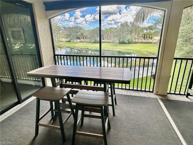 9511 Napoli LN 202, Naples, FL 34113