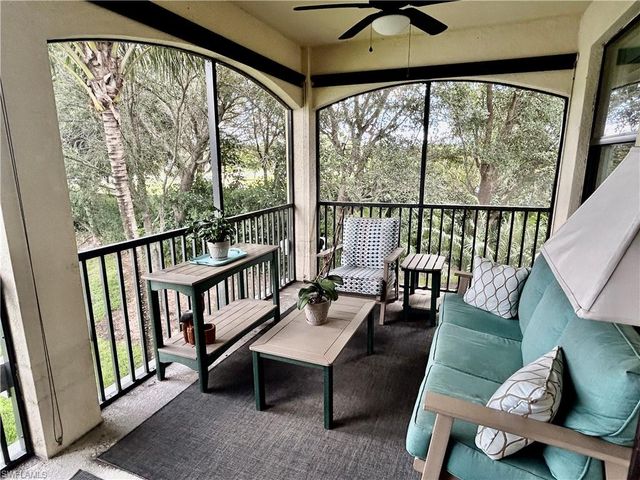 9511 Napoli LN 202, Naples, FL 34113