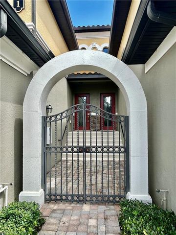 9511 Napoli LN 202, Naples, FL 34113