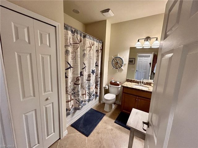 9511 Napoli LN 202, Naples, FL 34113