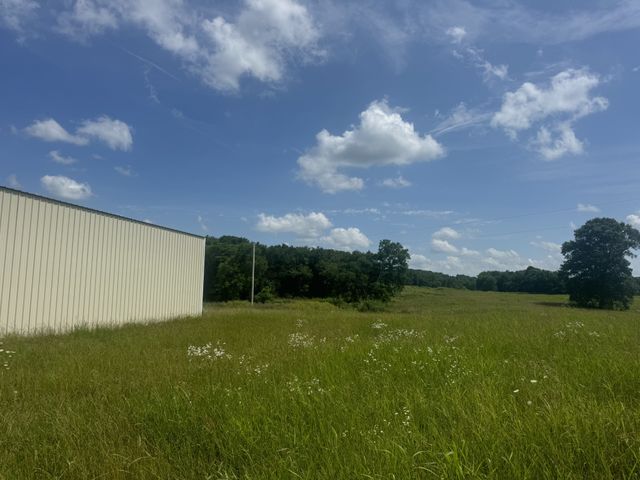 210 Wheel Rd, Shelbyville, TN 37160