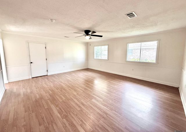 325 Marilyn Dr, Baton Rouge, LA 70815