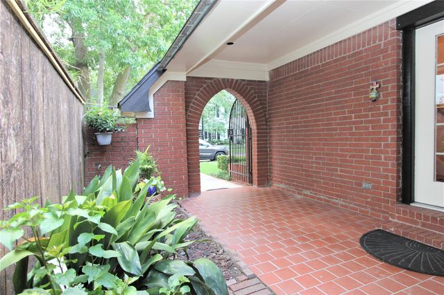 4012 Arnold Street, West University Place, TX 77005