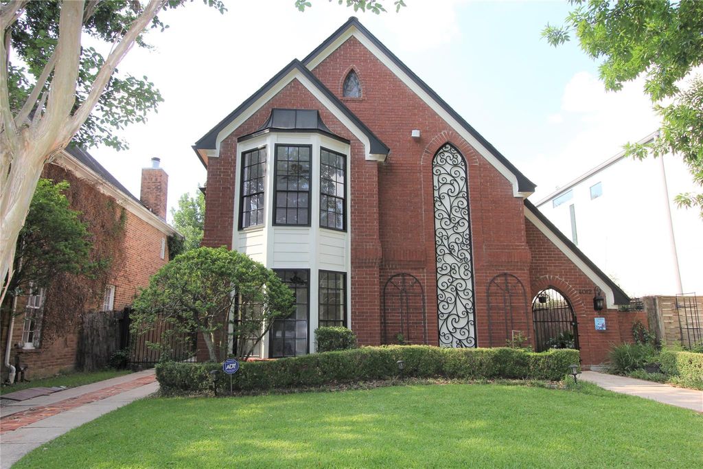 4012 Arnold Street, West University Place, TX 77005