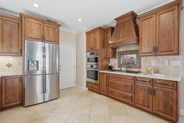 827 Via Barquero, San Marcos, CA 92069