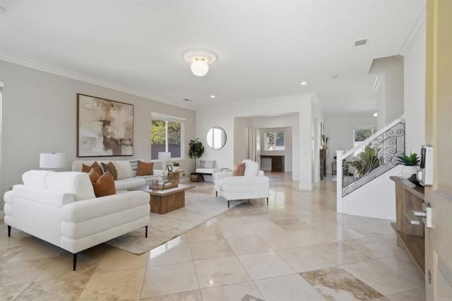 827 Via Barquero, San Marcos, CA 92069