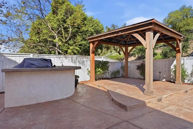 827 Via Barquero, San Marcos, CA 92069