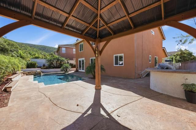 827 Via Barquero, San Marcos, CA 92069