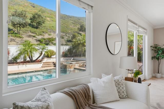 827 Via Barquero, San Marcos, CA 92069