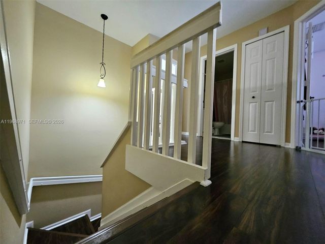 14070 S Forest Oak Cir, Davie, FL 33325