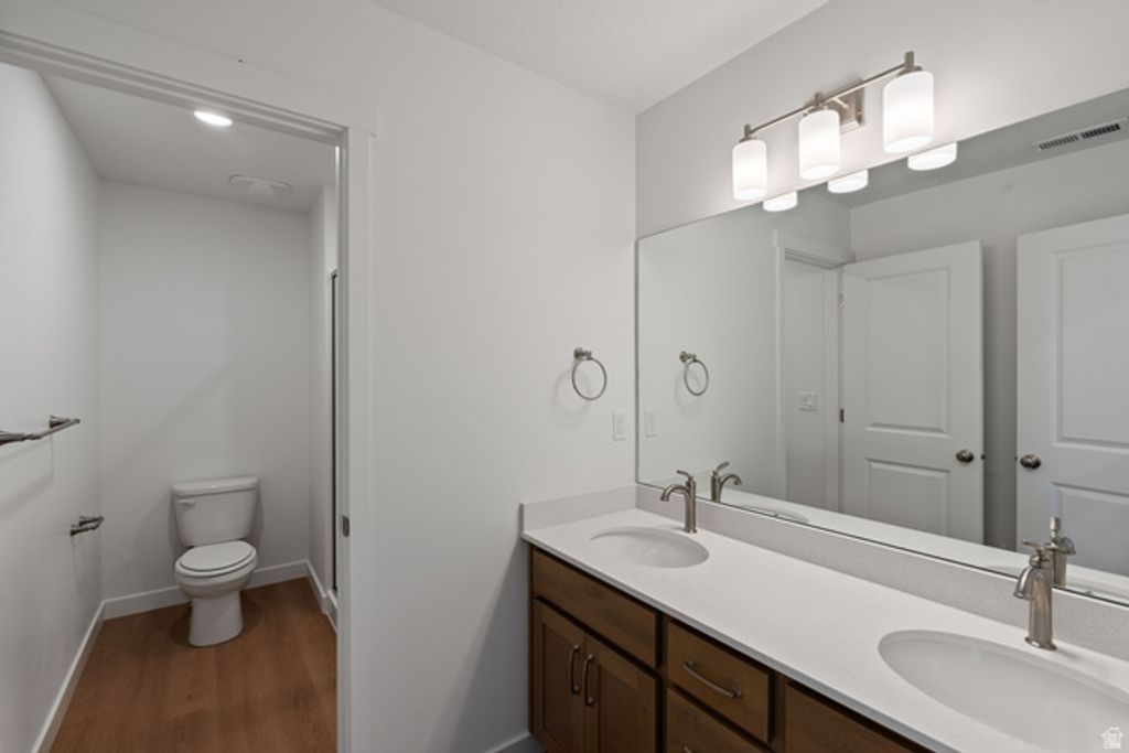 Image 16 of property listing at 1566 N 1875 W #243, Layton, UT 84041