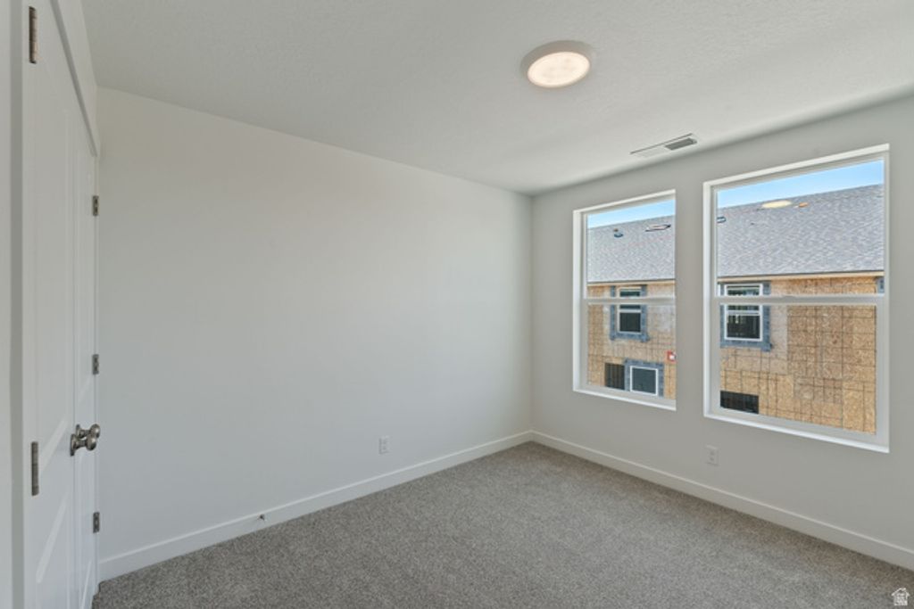 Image 19 of property listing at 1566 N 1875 W #243, Layton, UT 84041