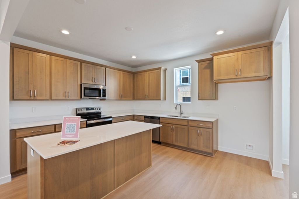 Image 9 of property listing at 1566 N 1875 W #243, Layton, UT 84041