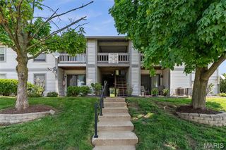 1614 Summergate Parkway N, St Charles, MO 63303