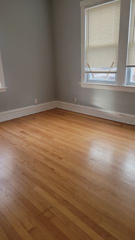 2700 W Albion Avenue 2, Chicago, IL 60645