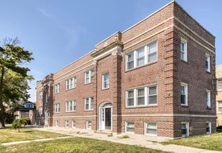 2700 W Albion Avenue 2, Chicago, IL 60645