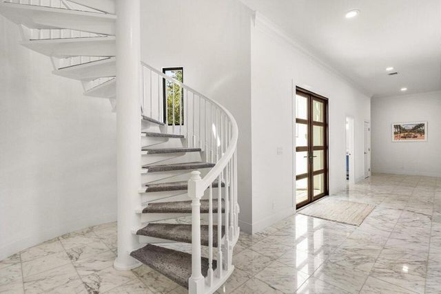 18385 SE Village Circle, Jupiter, FL 33469