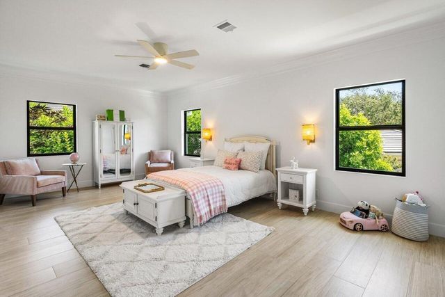 18385 SE Village Circle, Jupiter, FL 33469