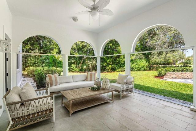 18385 SE Village Circle, Jupiter, FL 33469