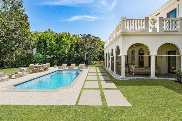 18385 SE Village Circle, Jupiter, FL 33469