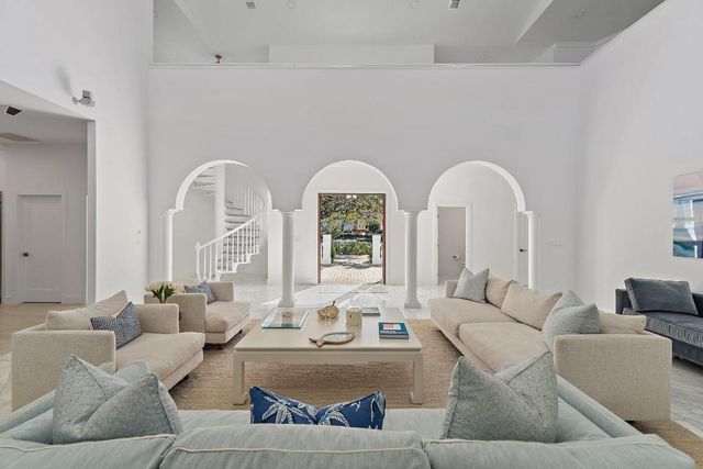 18385 SE Village Circle, Jupiter, FL 33469