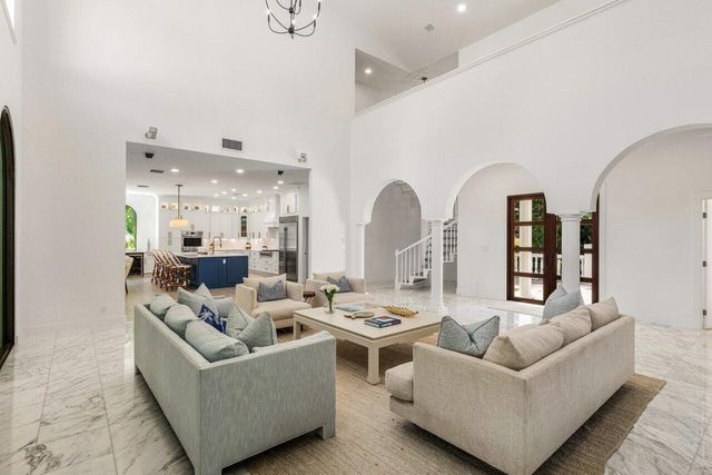 18385 SE Village Circle, Jupiter, FL 33469