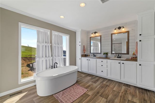 1350 Beham Ridge Rd, West Finley, PA 15323