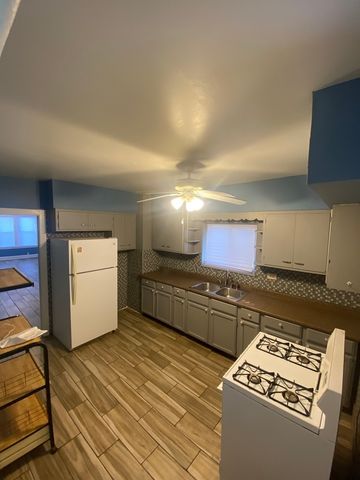 2053 W 70th Street, Chicago, IL 60636