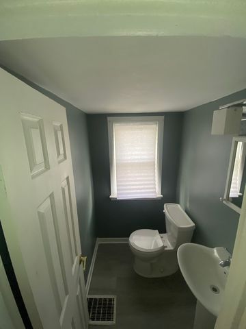 2053 W 70th Street, Chicago, IL 60636