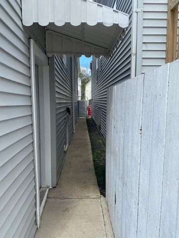 2053 W 70th Street, Chicago, IL 60636