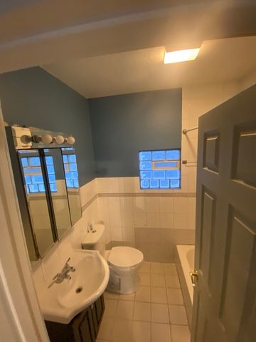 2053 W 70th Street, Chicago, IL 60636