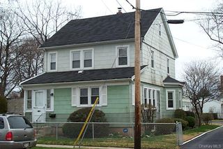 6 S 12th Street, New Hyde Park, NY 11040
