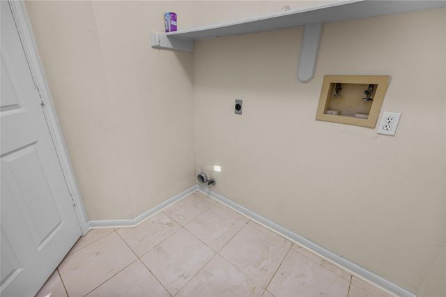 1907 Heather Cove Court, Houston, TX 77062