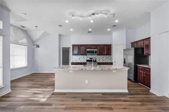 1907 Heather Cove Court, Houston, TX 77062