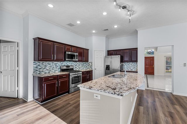 1907 Heather Cove Court, Houston, TX 77062