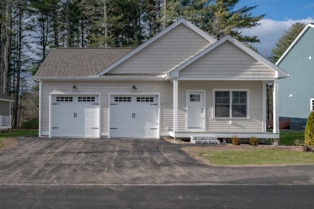 1 Hikers Lane, Nashua, NH 03062