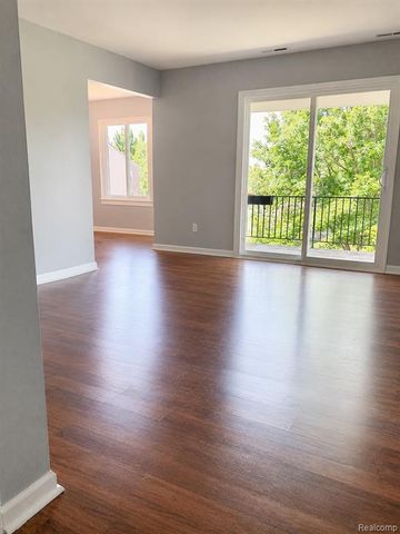 311 W Highland Road 5, Howell, MI 48843