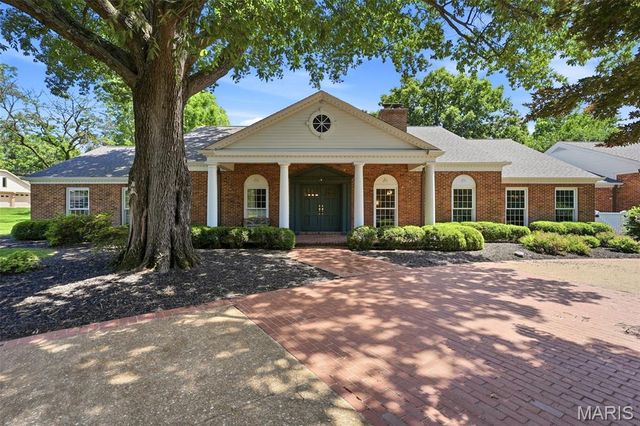 12 Rolling Rock Lane, Ladue, MO 63124
