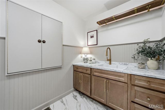 12 Rolling Rock Lane, Ladue, MO 63124