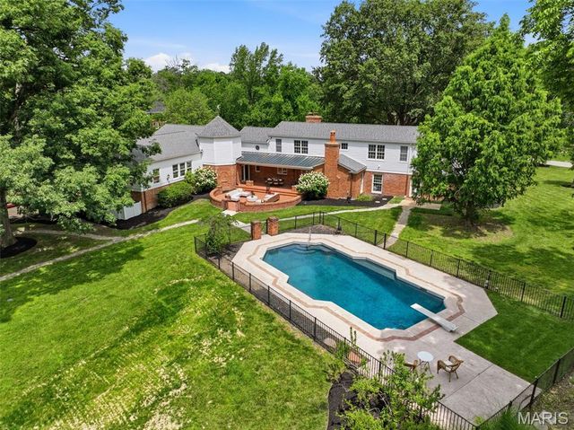 12 Rolling Rock Lane, Ladue, MO 63124