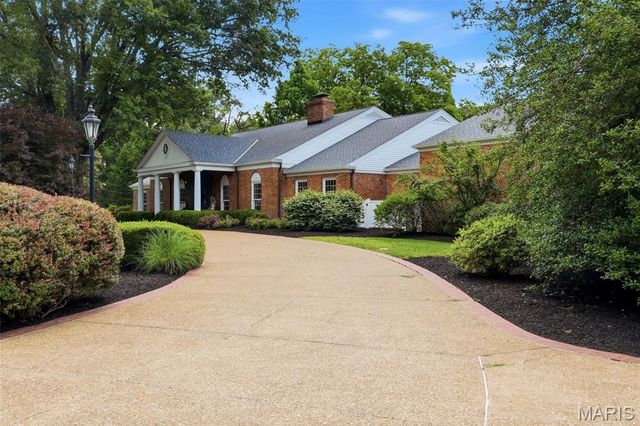 12 Rolling Rock Lane, Ladue, MO 63124