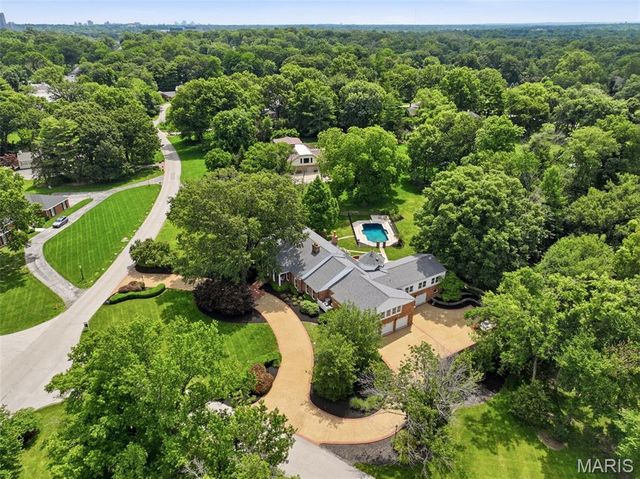 12 Rolling Rock Lane, Ladue, MO 63124