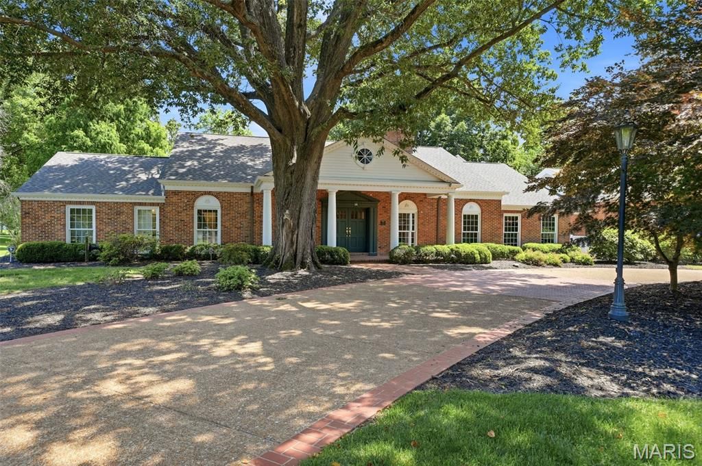 12 Rolling Rock Lane, Ladue, MO 63124